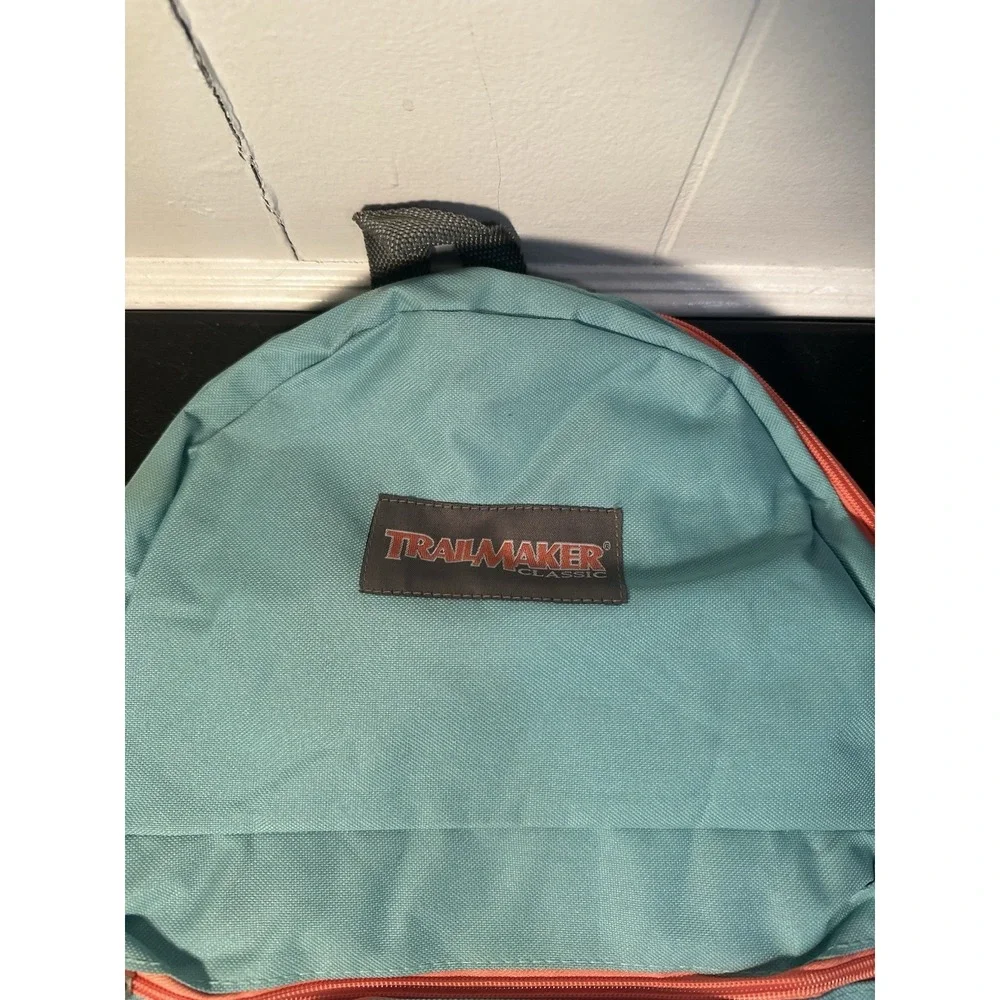 Trailmaker Classic Backpack Teal/Salmon Color Zip Adjustable‎ New